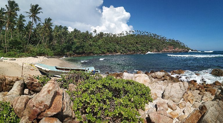 Mirissa Secret Beach Photo